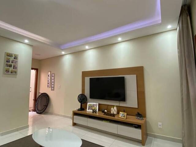 #8 - Casa para Venda em Varginha - MG - 1