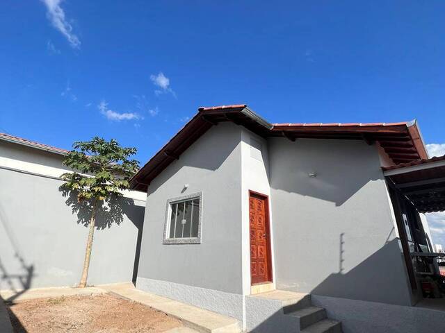 #57 - Casa para Venda em Varginha - MG