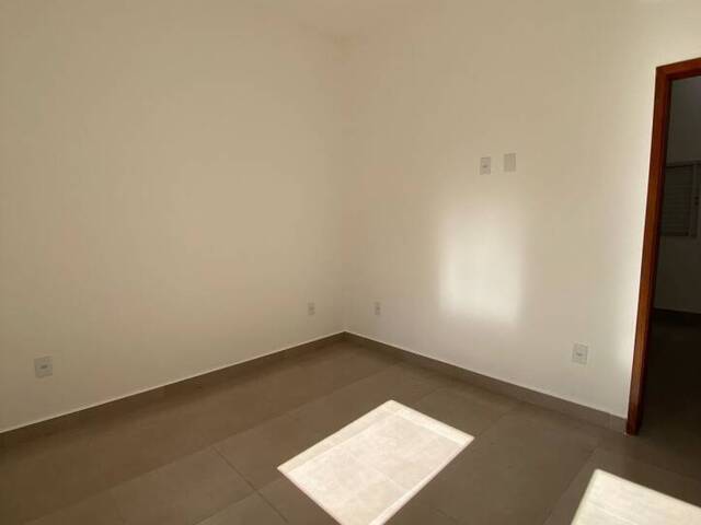 #7 - Casa para Venda em Varginha - MG - 2